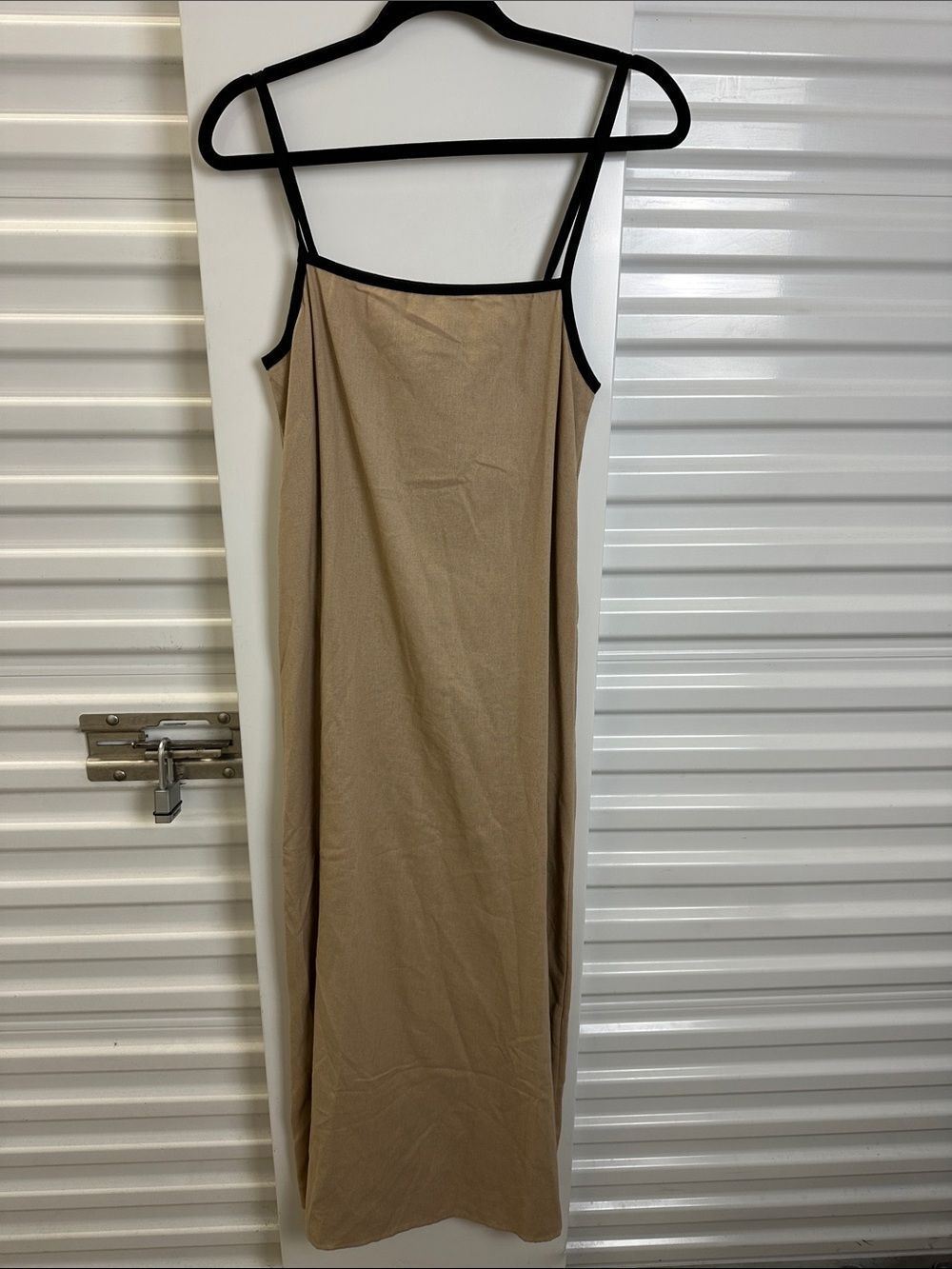GIGIO Classic Beige Slip Dress with Black Trim